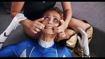 Hardcore-Superhelden-Sexkampf - nelly Kent zeigt Veronica Leal, wer die Dominante ist