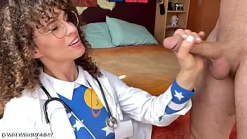 Afspelen Joodse dokter houdt van je besnijdenis met vibewithmommy