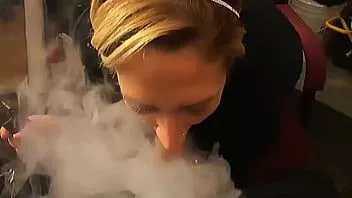 Amateur stephieo shows off her amazing bj skills