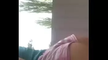 Reproducir Novia rusa caliente provocando su culo en ameporn en unos pantalones cortos