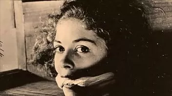 चलाएँ विंटेज डार्क लंदन, झूलते साठ के दशक की छाया में, खुश करने के लिए बाध्य