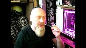 Afspelen "Spin de zaklampen, teef!" video voor het lied van peter stone, opgedragen aan zijn mooie slet vrouw aimee hete milf... ))) (engels ondertiteld)