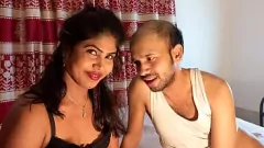 Amatör abanoz Mst Sumona, Bengalce Porno'da Beyaz Prick ile Hardcore Gets.