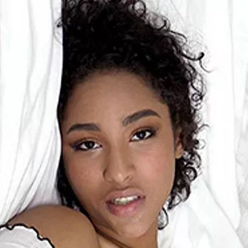Gwiazda porno Brixley Benz